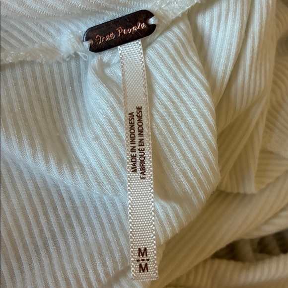 FREE PEOPLE Medium Ivory Shimmy Shake Top Deep V-Back Boho Oversized Casual - Picture 10 of 14